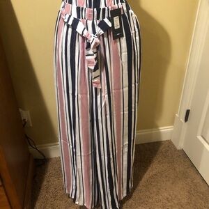 NWT Fashion Nova Tie Waist Pants. Size M